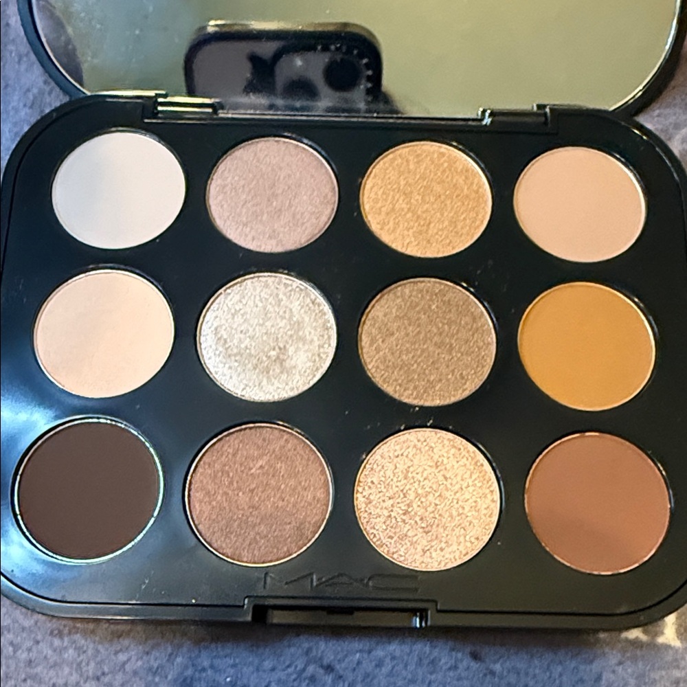 MAC Connect in Colour Eye Shadow Palette - Unfiltered Nudes